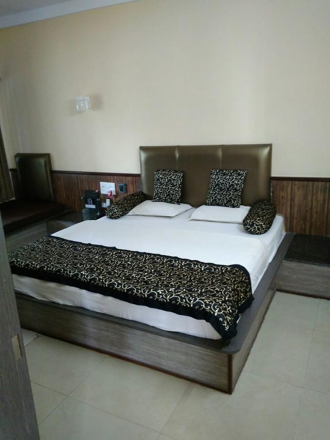 Savshanti Lake Resort Saputara Eksteriør bilde