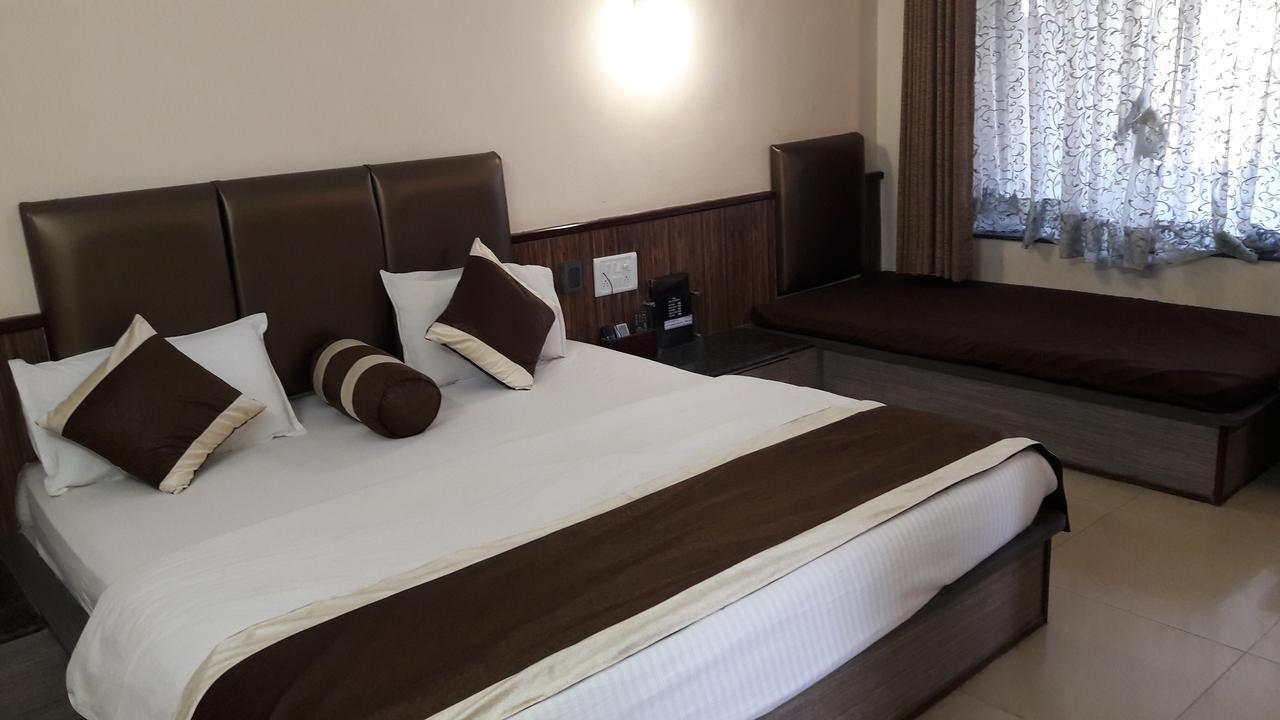 Savshanti Lake Resort Saputara Eksteriør bilde